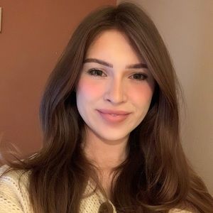 Meet your Posher, Val